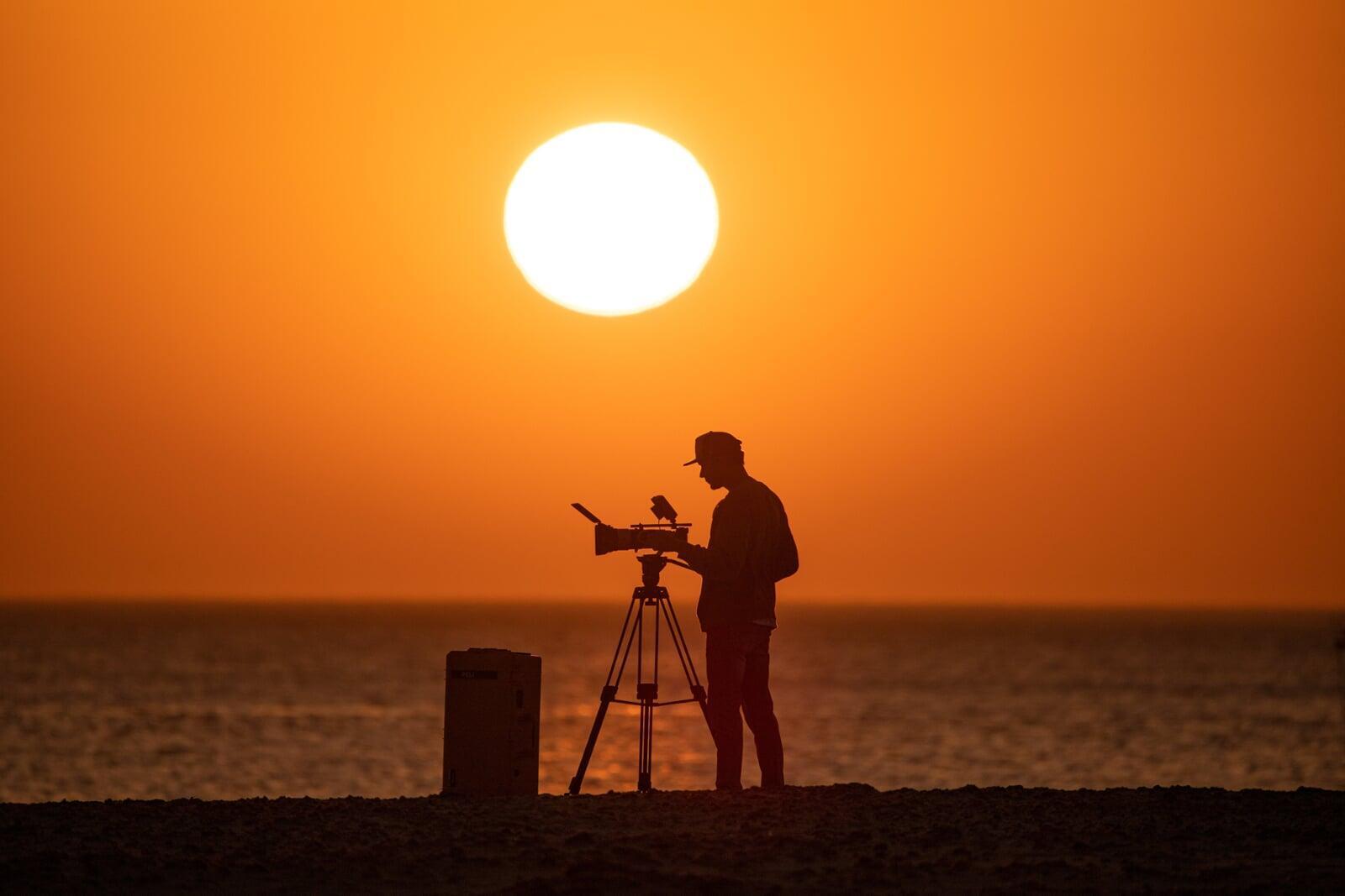 HOW TO SHOOT PORTRAITS IN SUMMER SUNNY CONDITIONS